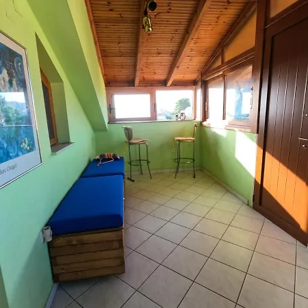Apartament Loft 20m From Sea Melíssion